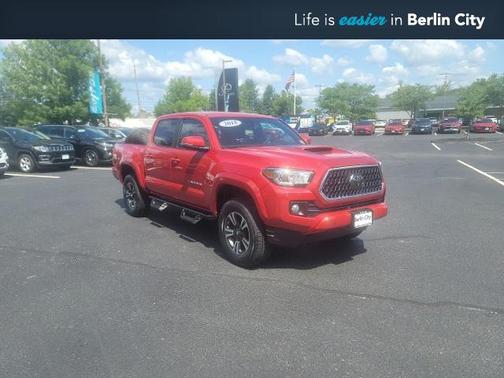 Barcelona Red Metallic 2018 Toyota Tacoma TRD Sport