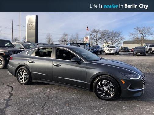 2023 Hyundai SONATA Hybrid Base