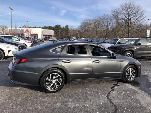 2023 Hyundai SONATA Hybrid Base