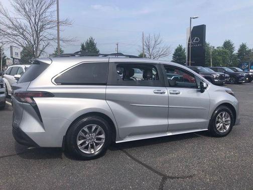 Celestial Silver Metallic 2024 Toyota Sienna XLE