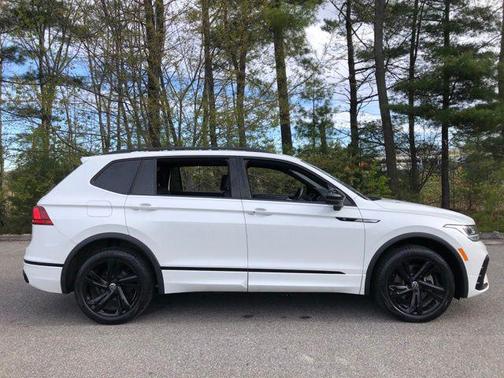Pure White 2023 Volkswagen Tiguan 2.0T SE R-Line Black 4MOTION