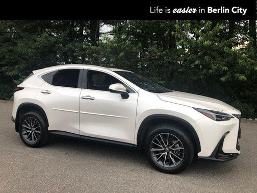 Eminent White Pearl 2022 Lexus NX 350 Premium