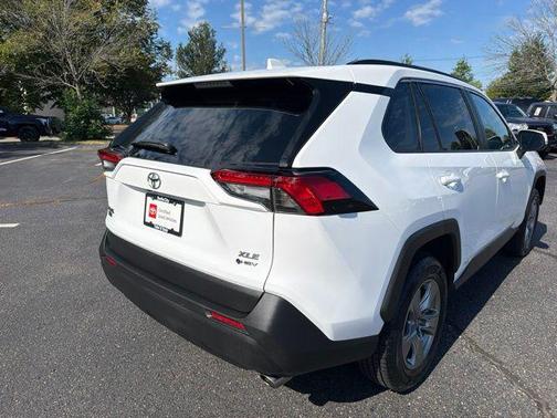 Ice 2025 Toyota RAV4 Hybrid XLE