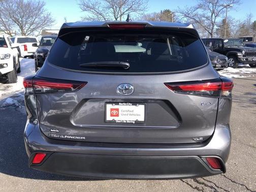 2025 Toyota Highlander Hybrid XLE