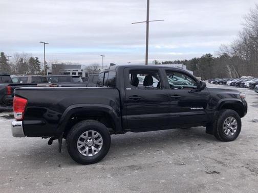 2017 Toyota Tacoma SR5