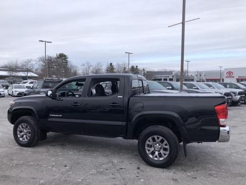 2017 Toyota Tacoma SR5