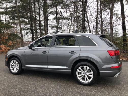 2019 Audi Q7 45 Premium Plus