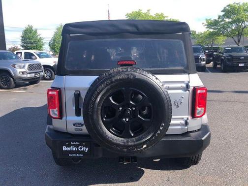 Iconic Silver Metallic 2021 Ford Bronco Big Bend