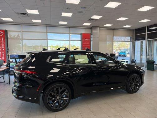 Black 2026 Toyota Crown Signia Limited