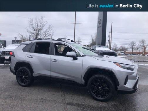 2023 Toyota RAV4 Hybrid SE