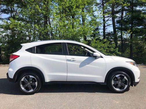 White Orchid Pearl 2018 Honda HR-V EX-L w/Navigation