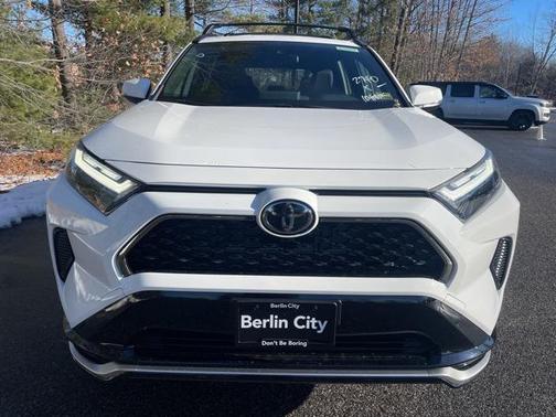 2025 Toyota RAV4 Hybrid SE