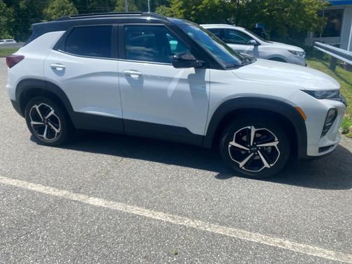 Summit White 2023 Chevrolet Trailblazer RS