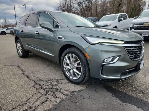 2023 Buick Enclave Essence AWD
