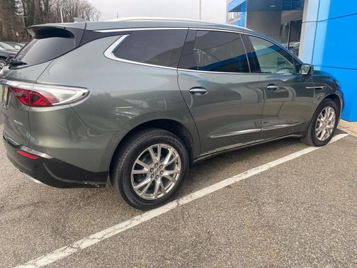 2023 Buick Enclave Essence AWD