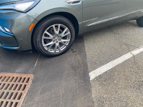 2023 Buick Enclave Essence AWD