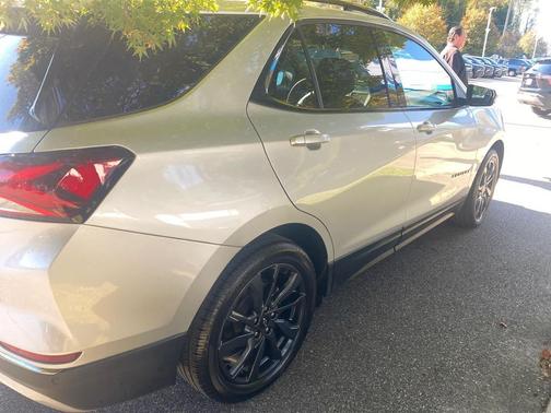 2022 Chevrolet Equinox FWD RS