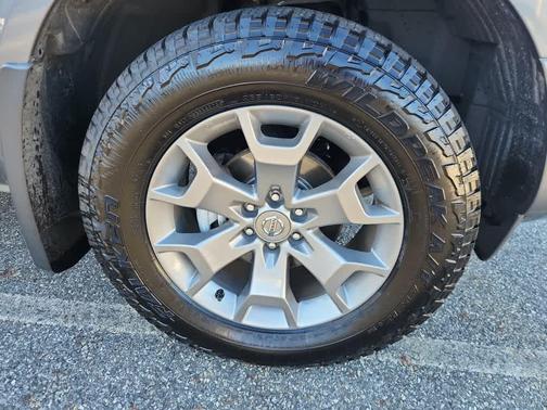 2021 Nissan Frontier SV