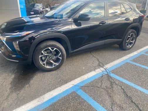 2024 Chevrolet Trax LT