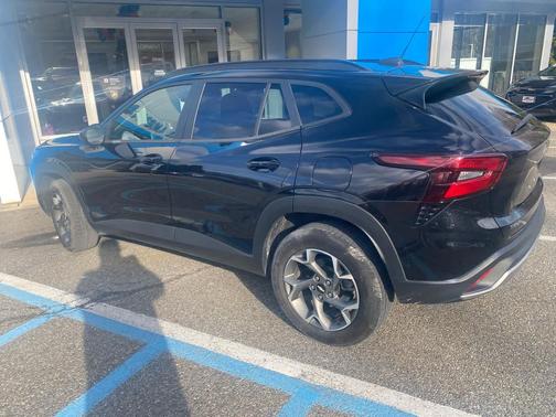 2024 Chevrolet Trax LT