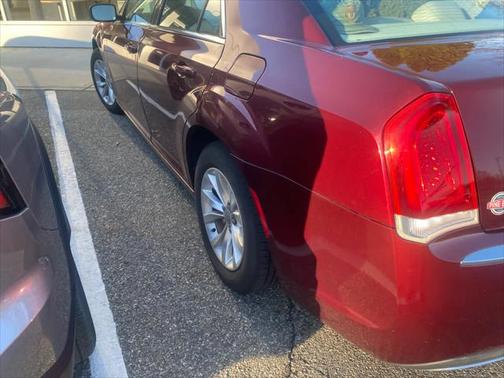 2016 Chrysler 300 S