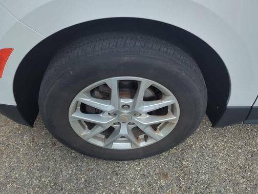 Summit White 2023 Chevrolet Equinox LS