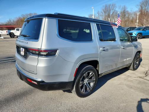 Diamond Black Crystal Pearlcoat 2022 Jeep Grand Wagoneer Series I 4x4