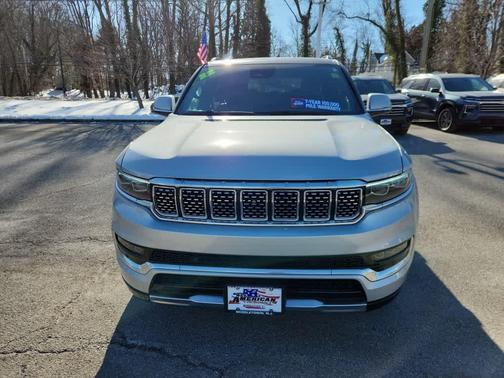 Diamond Black Crystal Pearlcoat 2022 Jeep Grand Wagoneer Series I 4x4