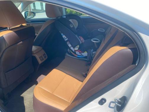 Eminent White Pearl 2018 Lexus ES 350 Base