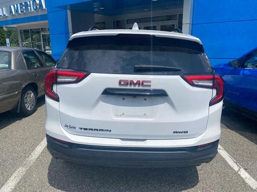 Summit White 2023 GMC Terrain SLE