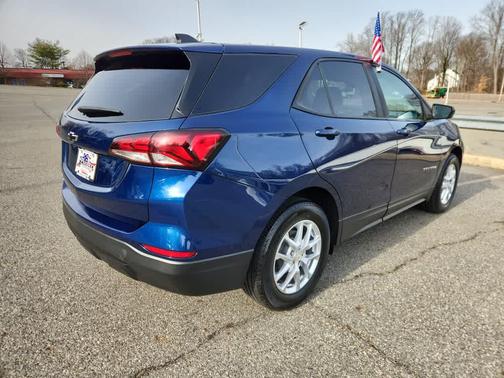 2022 Chevrolet Equinox LS