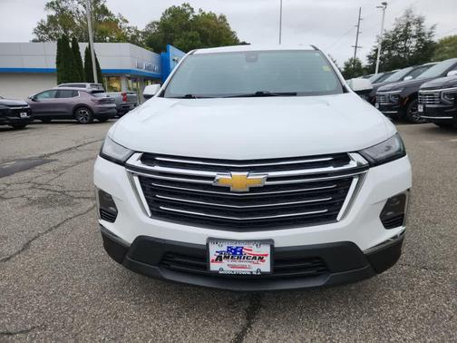 2022 Chevrolet Traverse LT Cloth