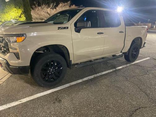 2023 Chevrolet Silverado 1500 Custom Trail Boss