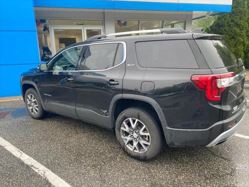 2022 GMC Acadia AWD SLT