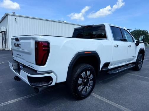 2025 GMC Sierra 2500 Denali