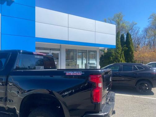 Black 2024 Chevrolet Silverado 1500 LT Trail Boss