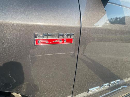 2021 RAM 2500 Big Horn Crew Cab 4x4 6'4' Box