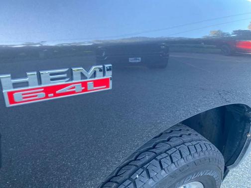 2021 RAM 2500 Big Horn Crew Cab 4x4 6'4' Box