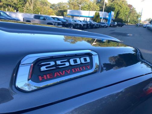 2021 RAM 2500 Big Horn Crew Cab 4x4 6'4' Box