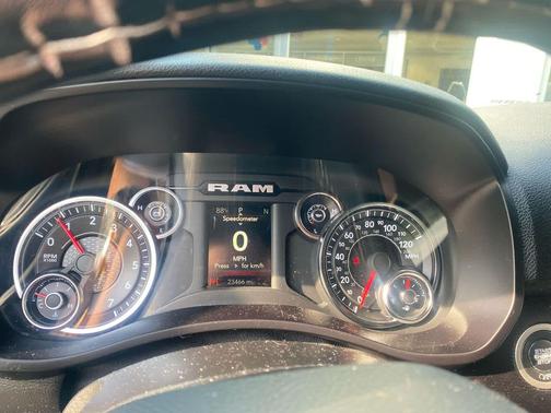 2021 RAM 2500 Big Horn Crew Cab 4x4 6'4' Box