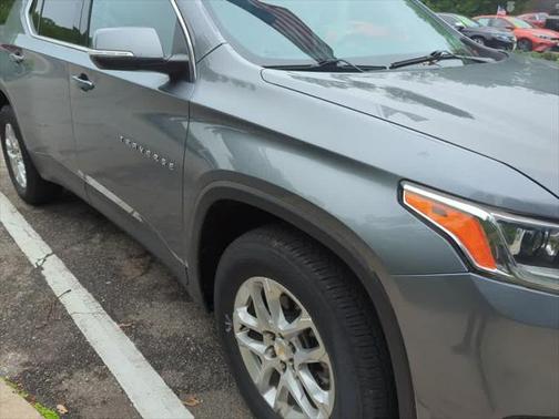2021 Chevrolet Traverse LT Leather