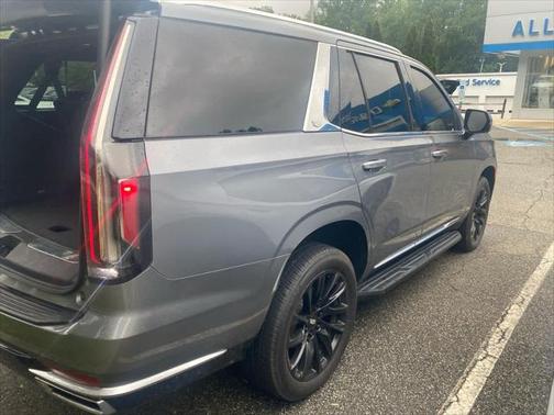 2022 Cadillac Escalade Luxury