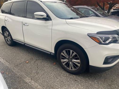 2020 Nissan Pathfinder S 4WD