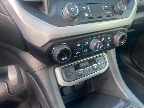 2023 GMC Acadia FWD SLE