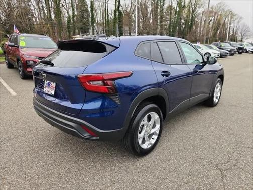 2024 Chevrolet Trax LS