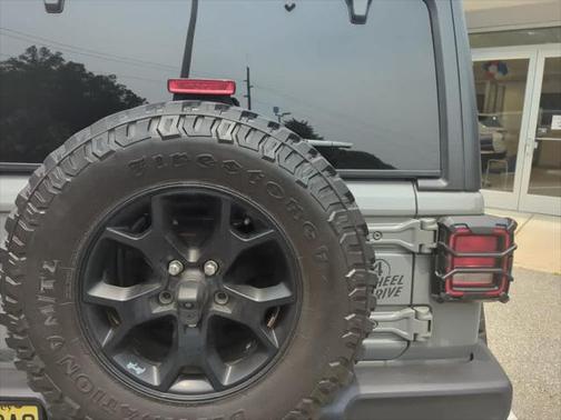 2020 Jeep Wrangler Unlimited Willys 4X4