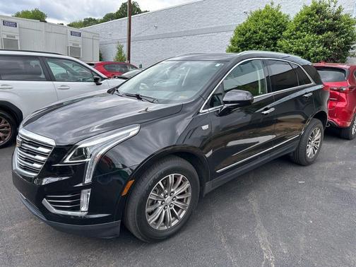 Stellar Black Metallic 2019 Cadillac XT5 Luxury