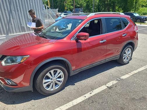 Cayenne Red 2016 Nissan Rogue SV