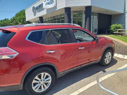 Cayenne Red 2016 Nissan Rogue SV