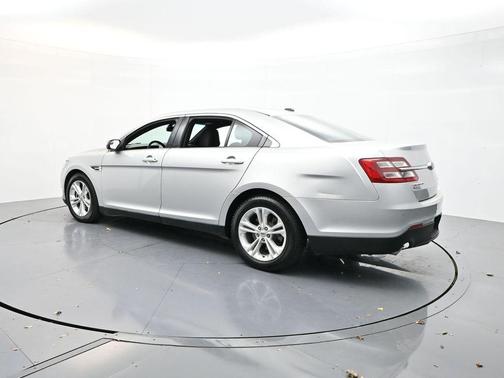 2016 Ford Taurus SEL